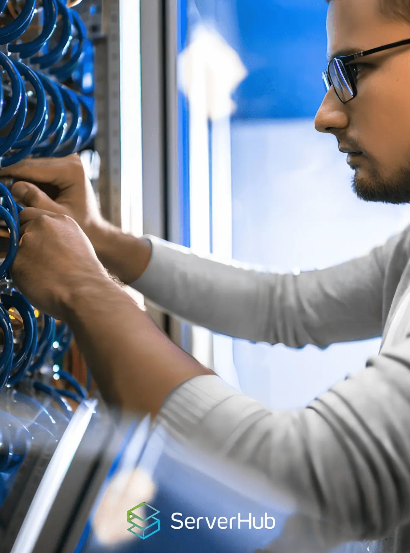 Serverhub photo Technical Engineer wiring network cables in Phoenix